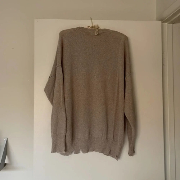 Le Lis Cozy Oversized Sweater Size S - Picture 5 of 8